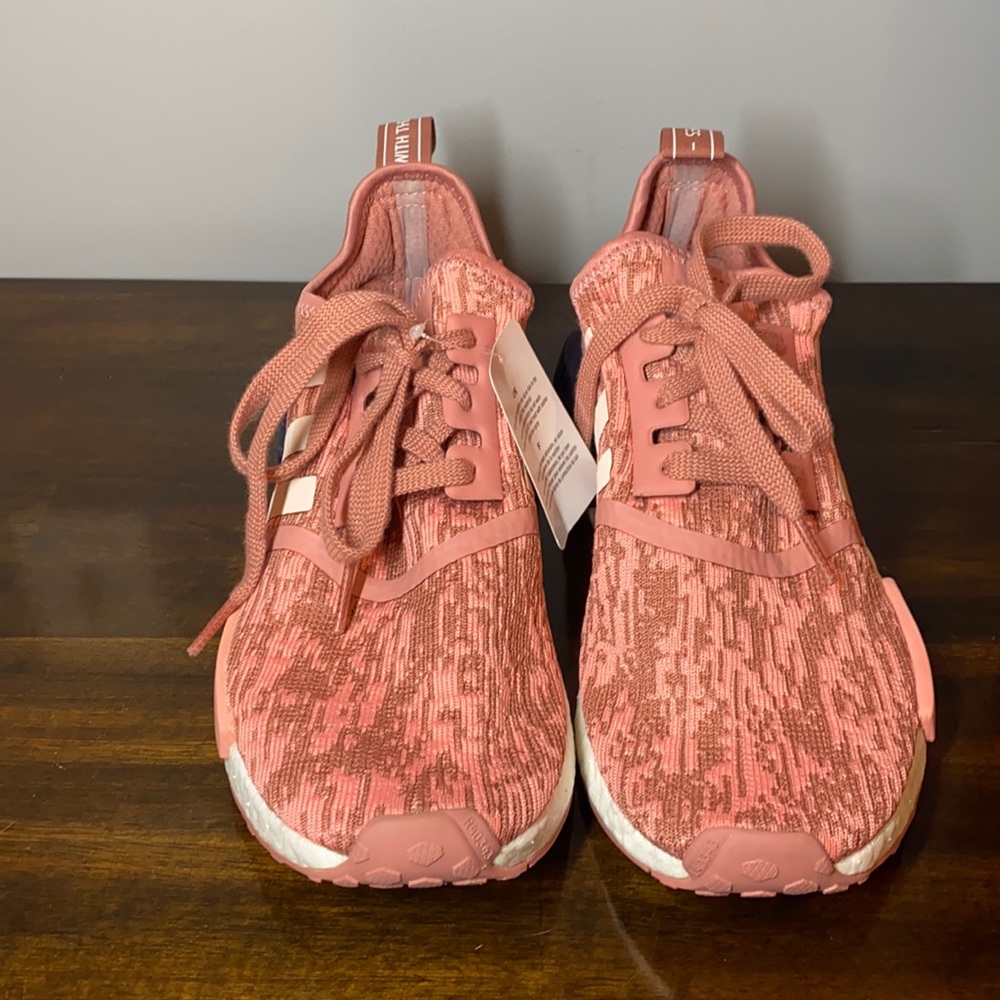Adidas NMD_R1 raw pink